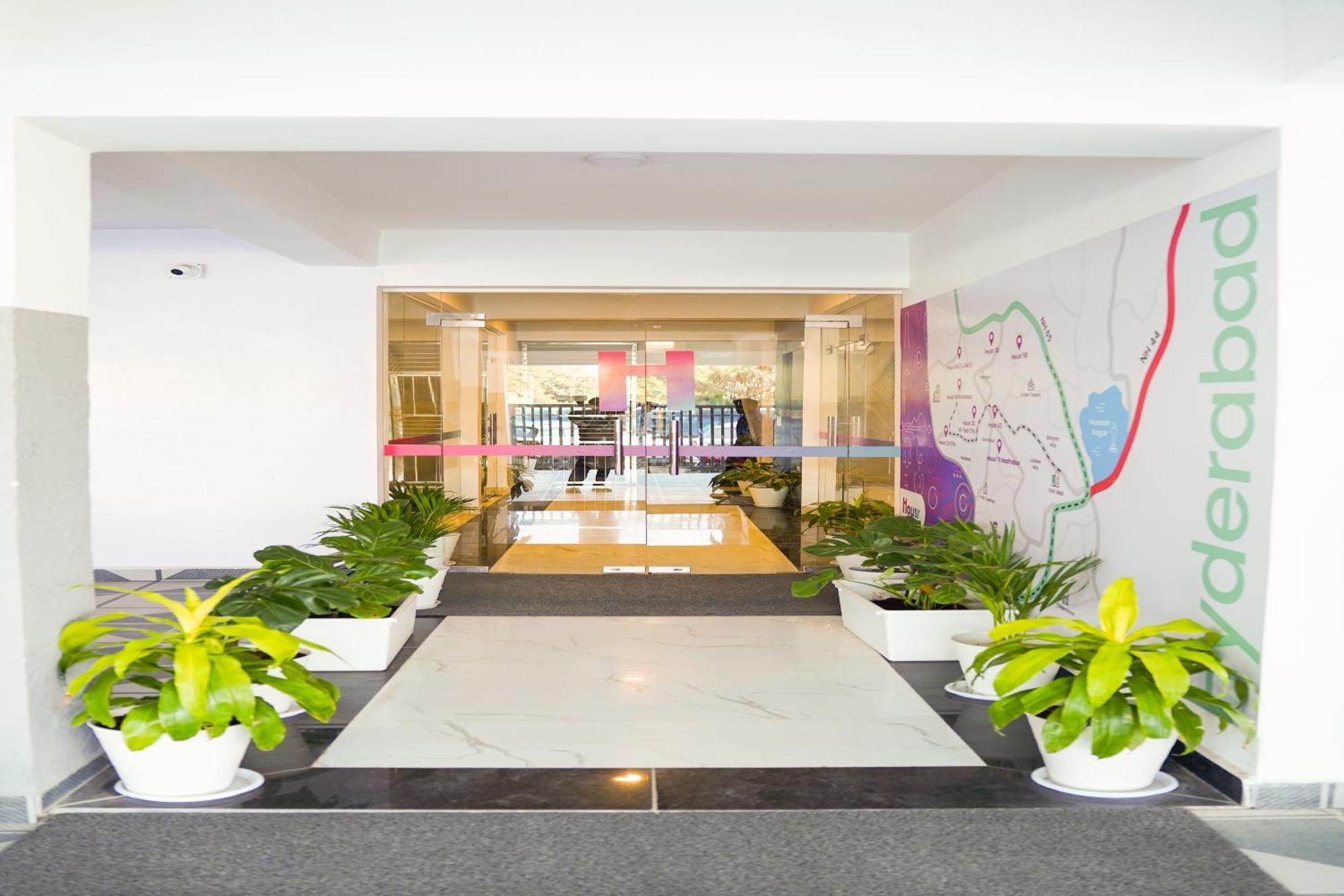 Housr 78 Madhapur Hitech City Near Yashoda Hospital 海得拉巴 外观 照片